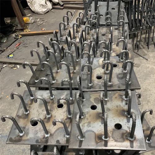 图纸中如何确定南昌预埋件的位置？